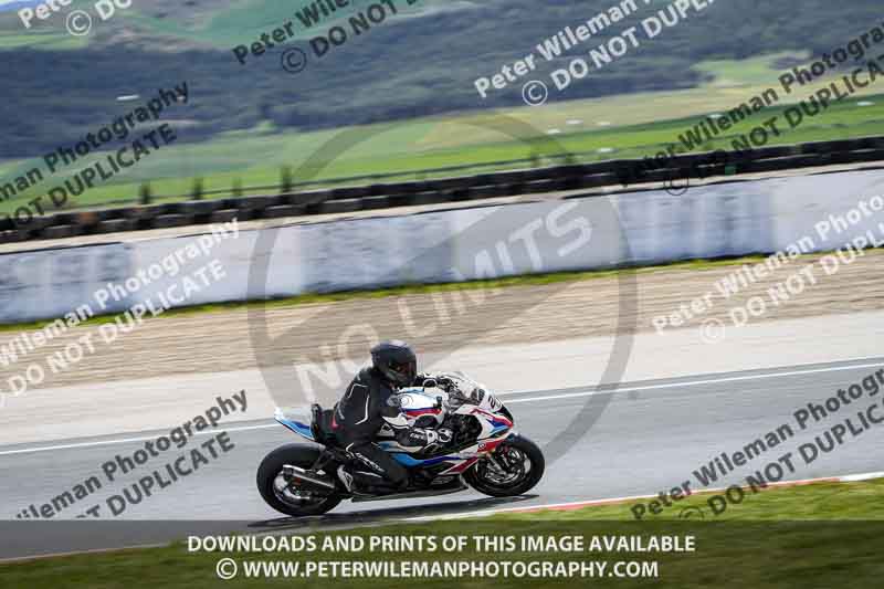 cadwell no limits trackday;cadwell park;cadwell park photographs;cadwell trackday photographs;enduro digital images;event digital images;eventdigitalimages;navarra;no limits trackdays;peter wileman photography;racing digital images;trackday digital images;trackday photos